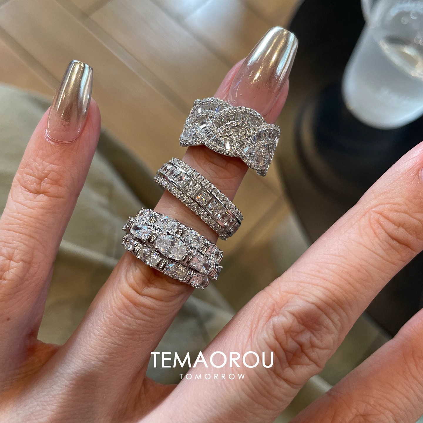 Unique Vintage Stacking Heavy Work Diamond Ring Flashy Old Money Style Index Finger Ring with Elegance and Luxury