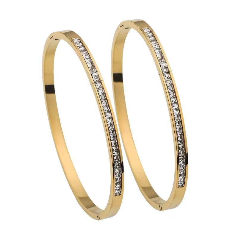 Wholesale Stainless Steel Bracelet for Women, Non-fading, Diamond-embedded, Unique Design, Versatile Titanium Steel Bracelet