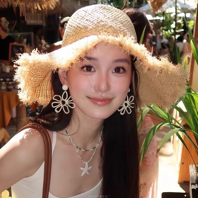Summer seaside vacation style large flower earrings, Bohemian exaggerated straw-woven ear accessories, women's earrings, great for travel photos