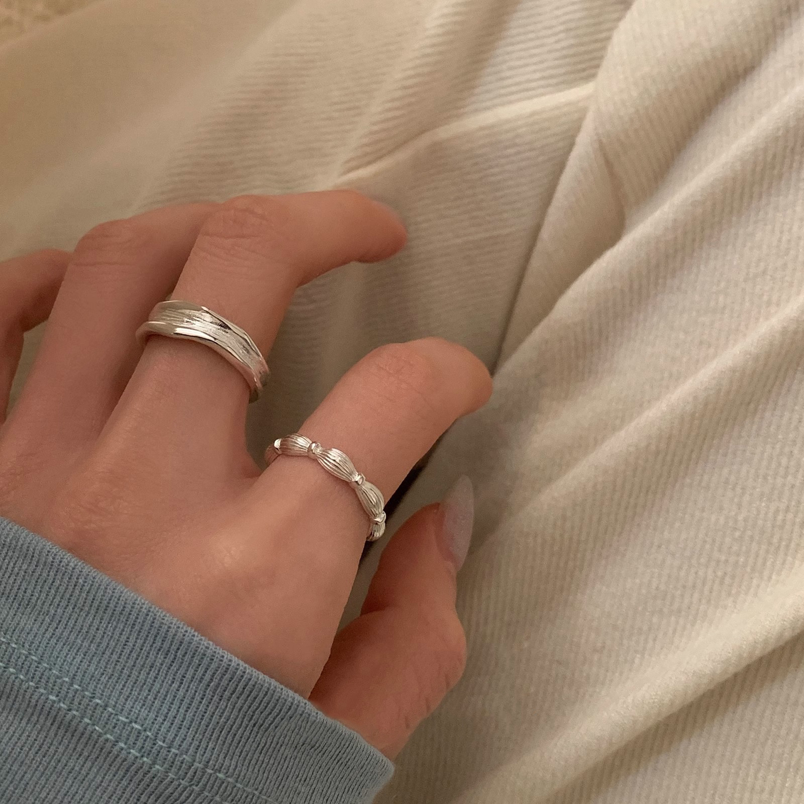 INS minimalist style plain band index finger ring, simple luxury, high-end feel, versatile stacking open ring