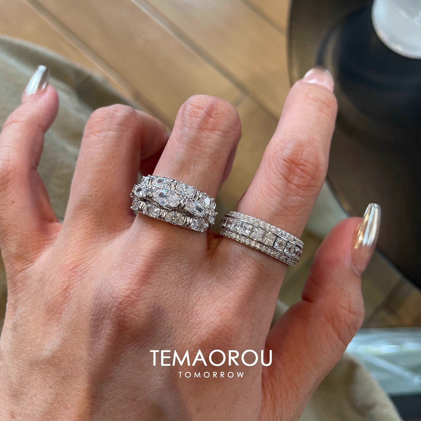 Unique Vintage Stacking Heavy Work Diamond Ring Flashy Old Money Style Index Finger Ring with Elegance and Luxury