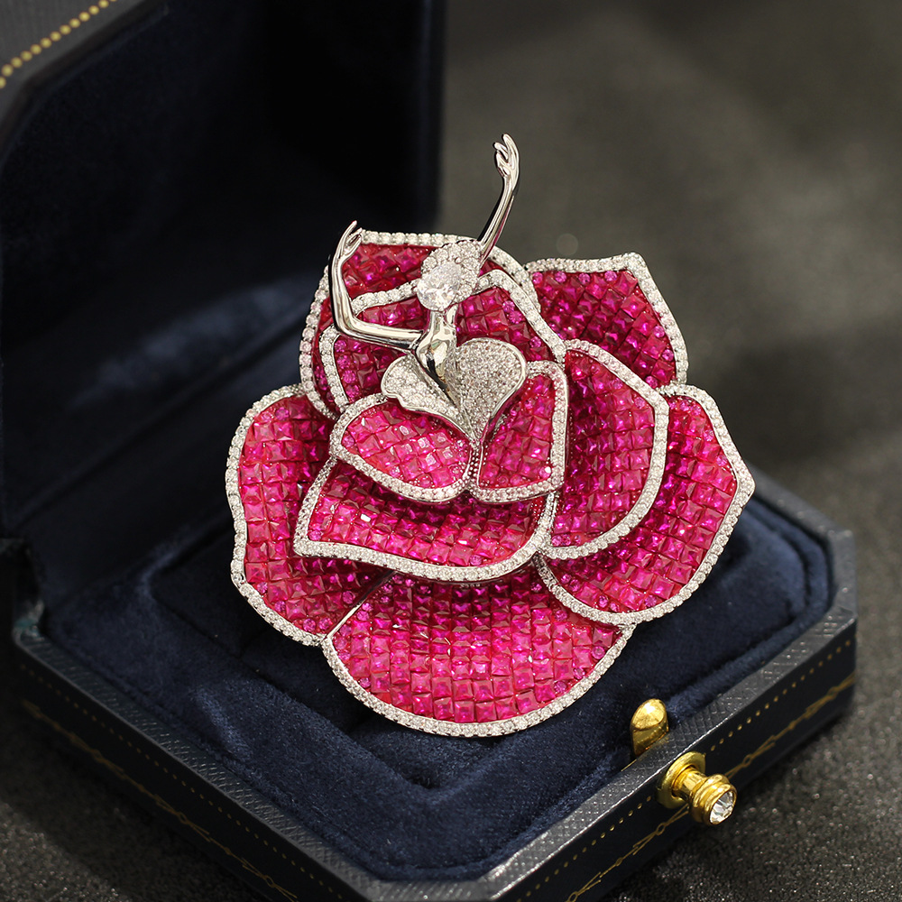 Elegant and graceful fairy dancer blue and red crystal brooch, fully set with diamonds, high-end luxurious ladies' rose pin