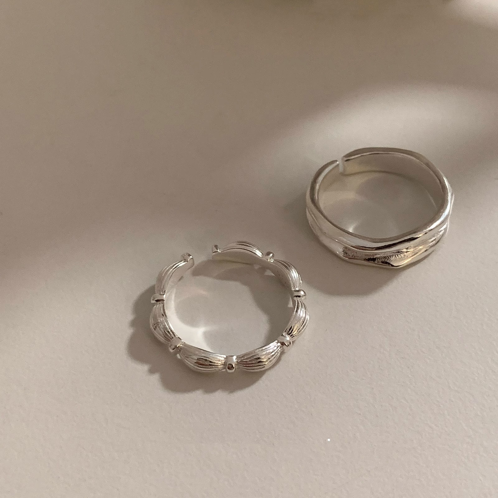 INS minimalist style plain band index finger ring, simple luxury, high-end feel, versatile stacking open ring