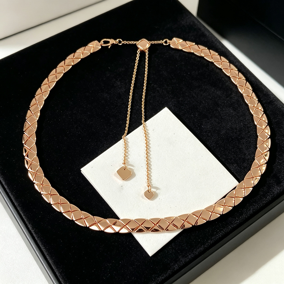 26 New Diamond Pattern Metal Necklace for Women, Simple and Versatile, Xiaohongshu Bestseller, High-Quality, Direct from Factory